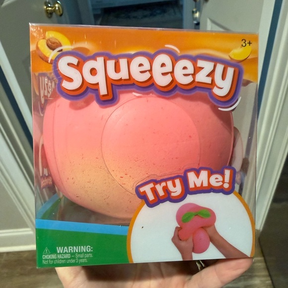 Sunny Days Squeezy Peach squishy. TikTok favorite! - Picture 4 of 5